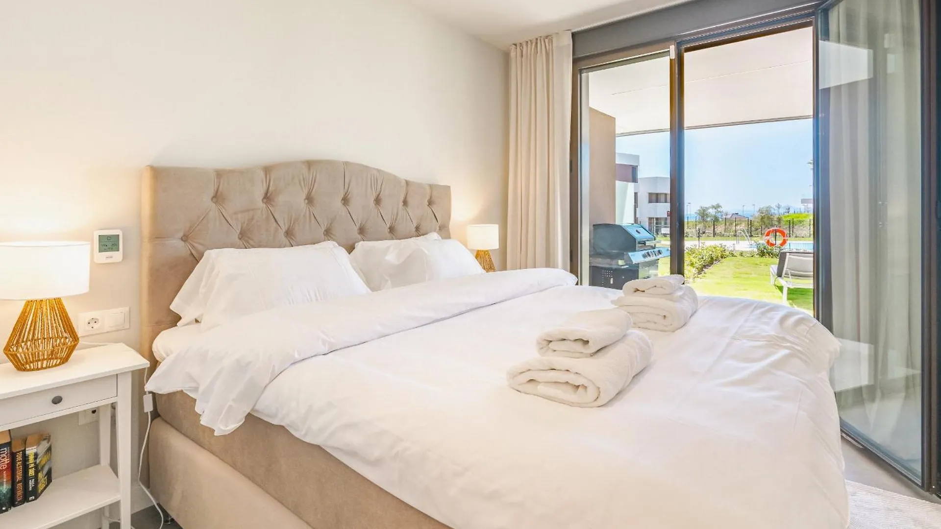 12 La Sabina Pool View Apartment Estepona Spanien